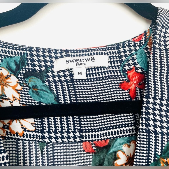 Floral midi button down dress size M with bows - Picture 2 of 6